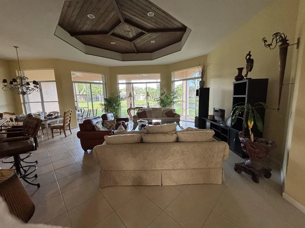 5305 Brooklawn Terrace Boynton Beach FL 33437