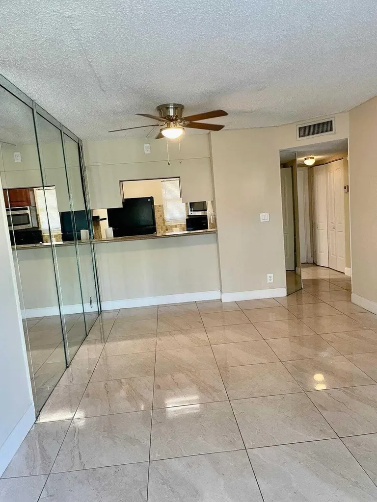9905 Twin Lakes Drive Coral Springs FL 33071