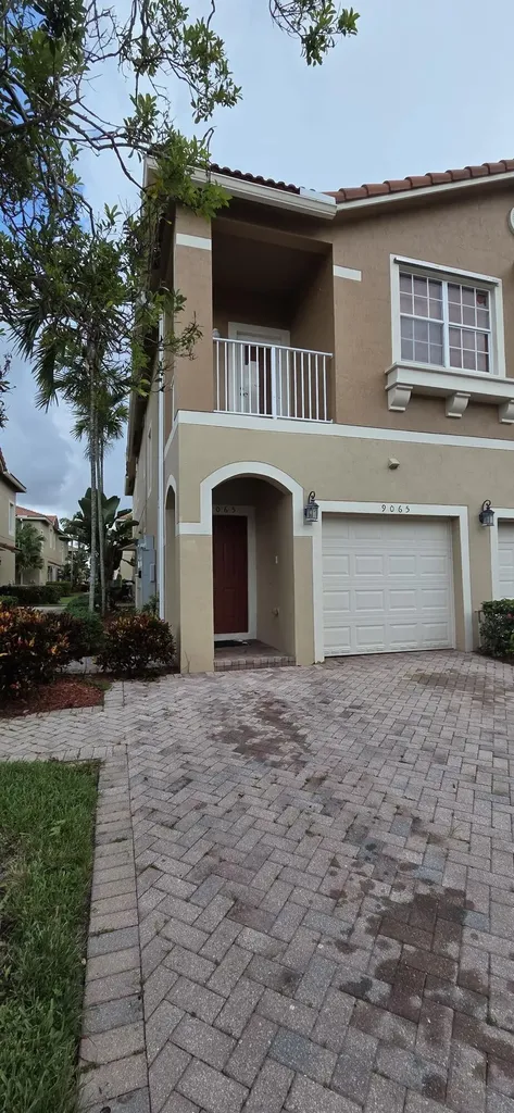 9065 Plymouth Place Tamarac FL 33321