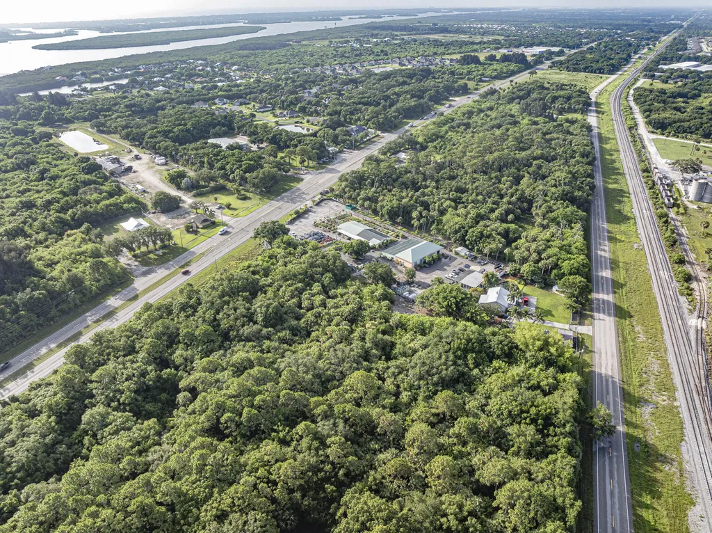 7555 Us Highway 1 Vero Beach FL 32967