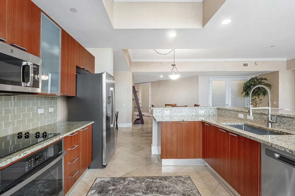2640 Lake Shore Drive Riviera Beach FL 33404