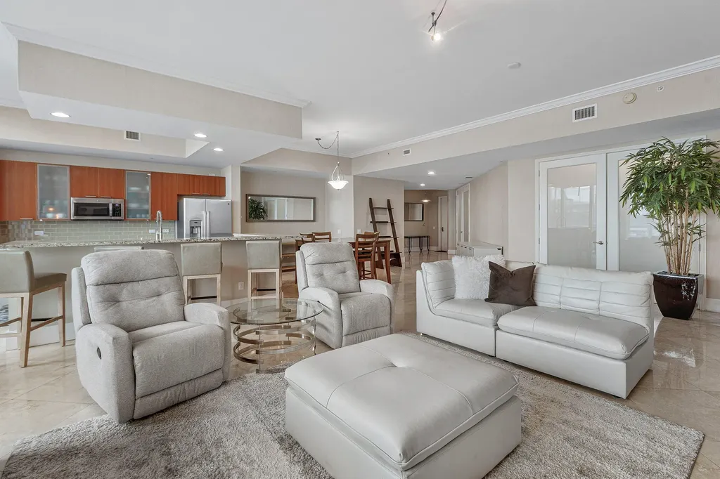 2640 Lake Shore Drive Riviera Beach FL 33404