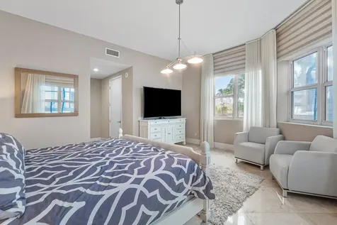 2640 Lake Shore Drive Riviera Beach FL 33404