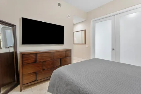2640 Lake Shore Drive Riviera Beach FL 33404