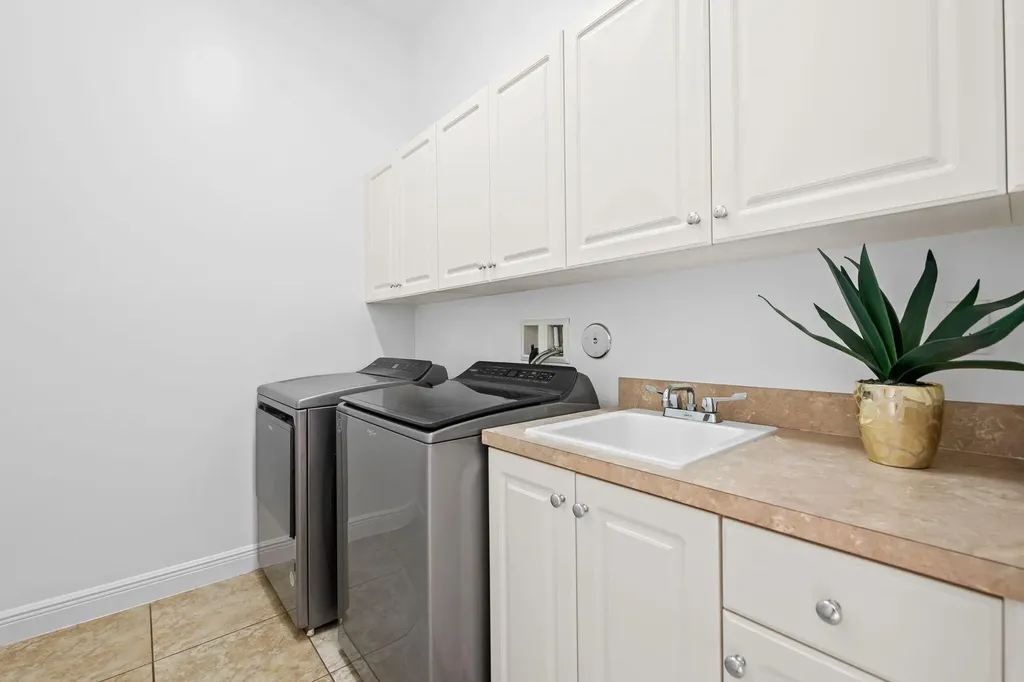 3171 NW 125th Avenue Sunrise FL 33323