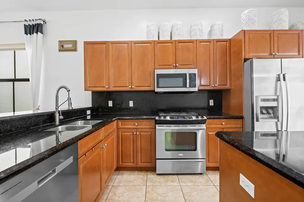 3171 NW 125th Avenue Sunrise FL 33323