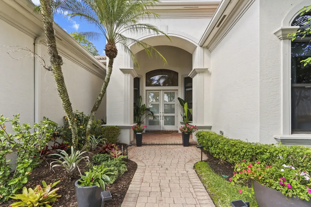 408 Vía Placita Palm Beach Gardens FL 33418