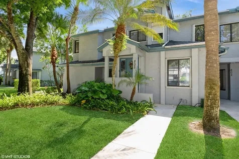 805 Harbour Pointe Way Greenacres FL 33413