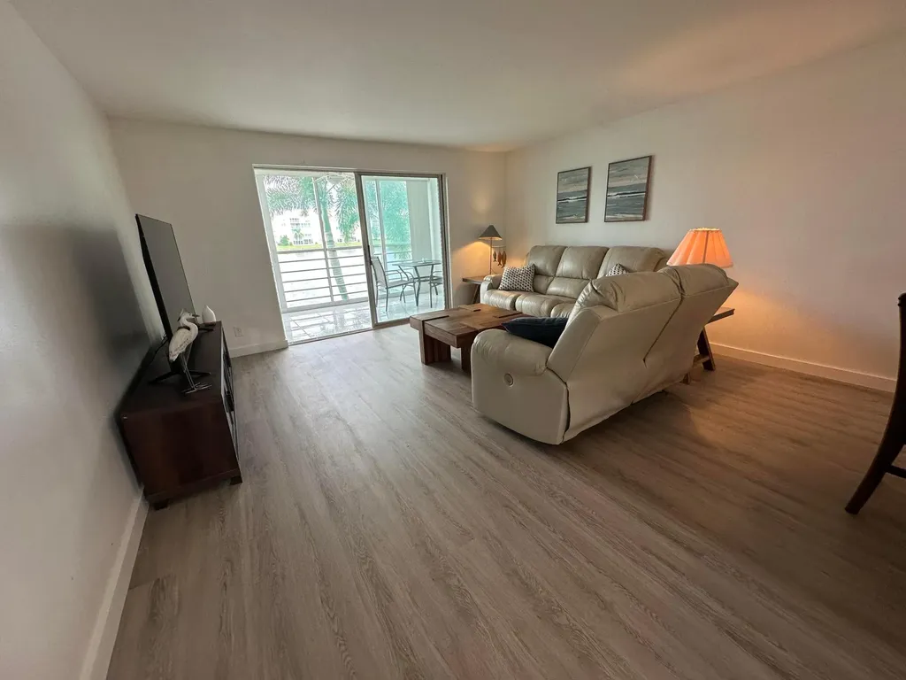 141 SE 3rd Avenue Dania Beach FL 33004