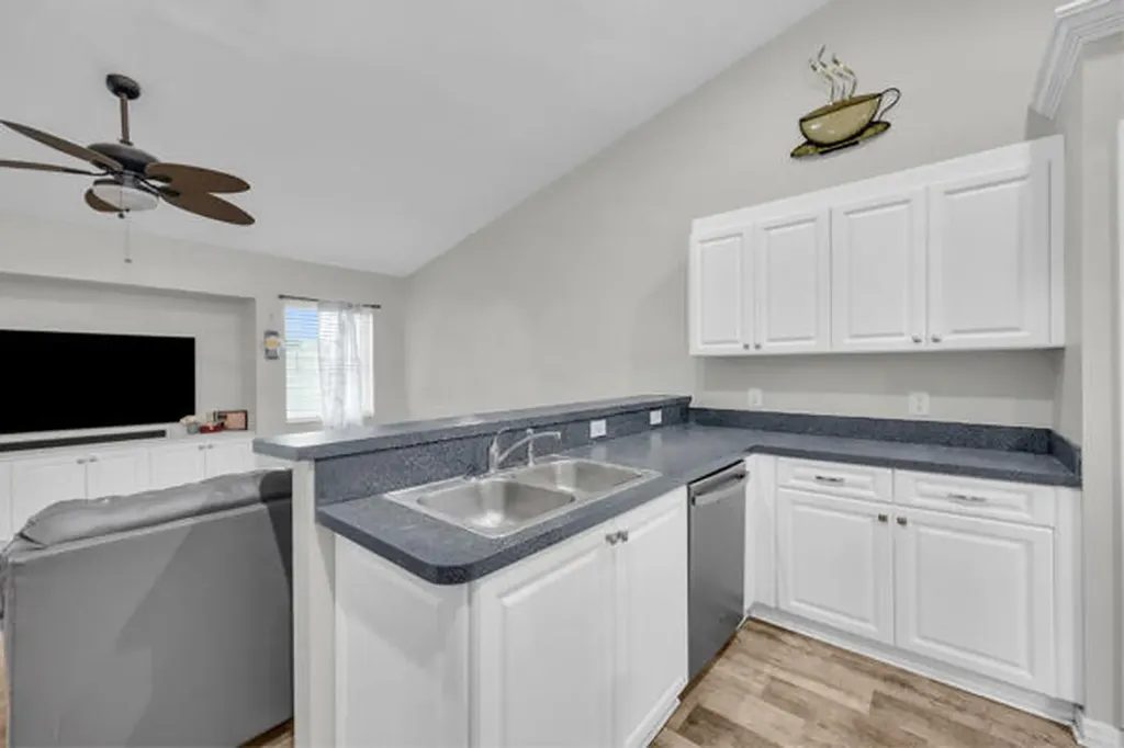 844 SW Hamberland Avenue Port St Lucie FL 34953