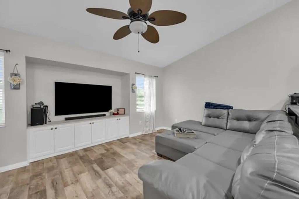 844 SW Hamberland Avenue Port St Lucie FL 34953