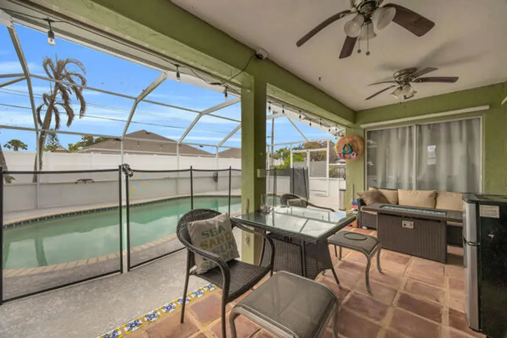 844 SW Hamberland Avenue Port St Lucie FL 34953