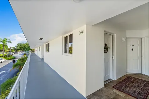 4 Westwood Avenue Jupiter FL 33469