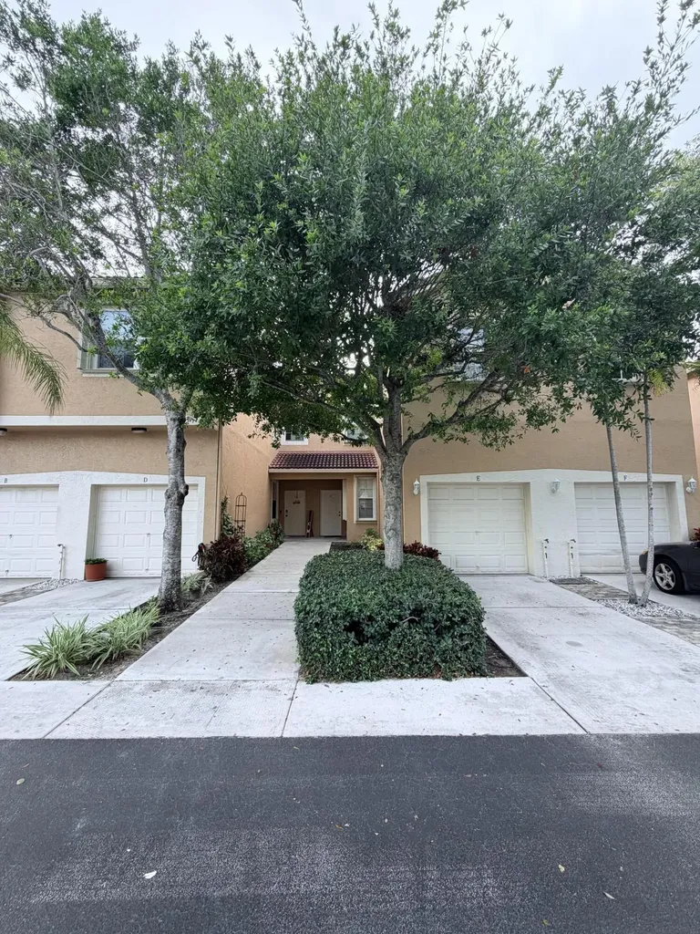154 Village Boulevard Tequesta FL 33469