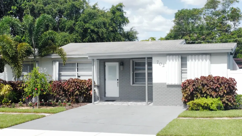 702 SW 1st Street Delray Beach FL 33444