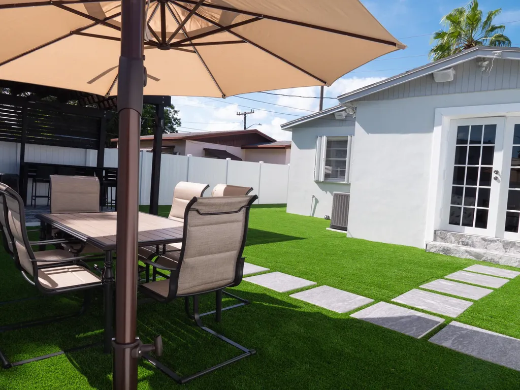 702 SW 1st Street Delray Beach FL 33444