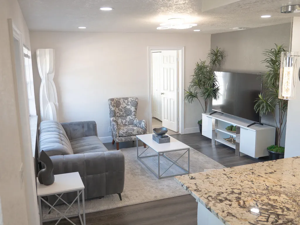 702 SW 1st Street Delray Beach FL 33444