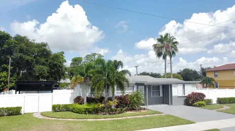 702 SW 1st Street Delray Beach FL 33444