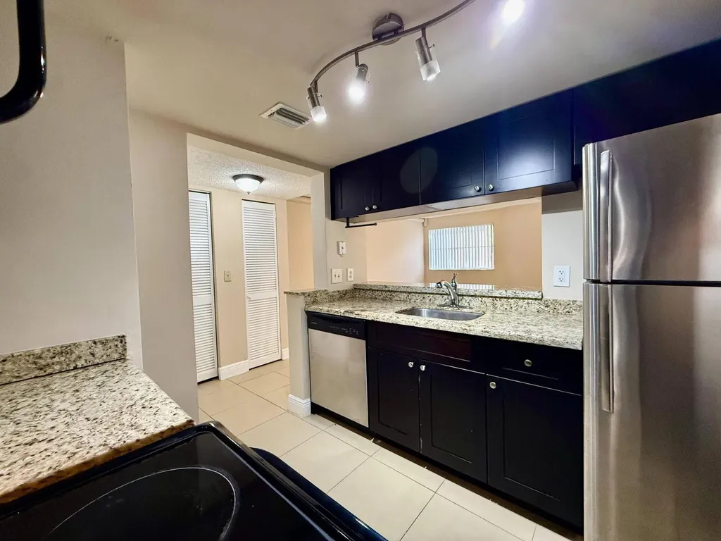 9901 Westview Drive Coral Springs FL 33076