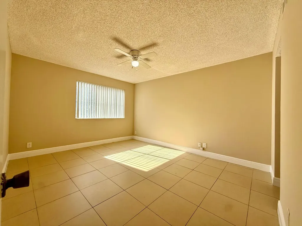 9901 Westview Drive Coral Springs FL 33076