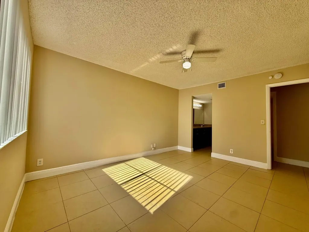 9901 Westview Drive Coral Springs FL 33076