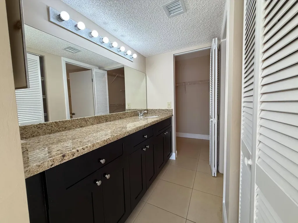 9901 Westview Drive Coral Springs FL 33076