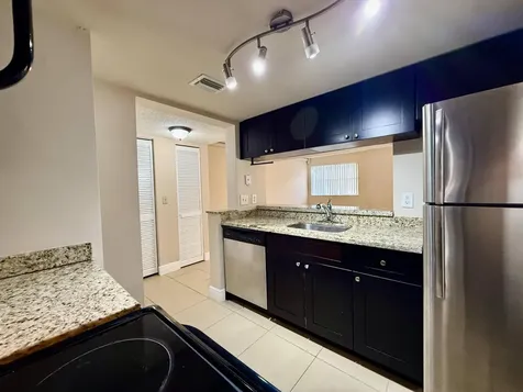 9901 Westview Drive Coral Springs FL 33076