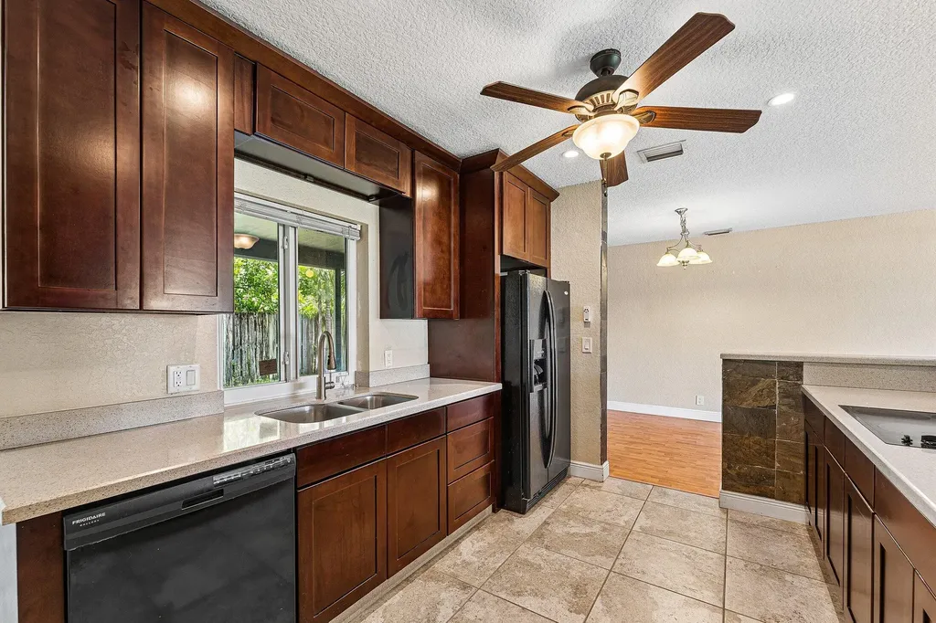 301 SE 3rd Street Deerfield Beach FL 33441