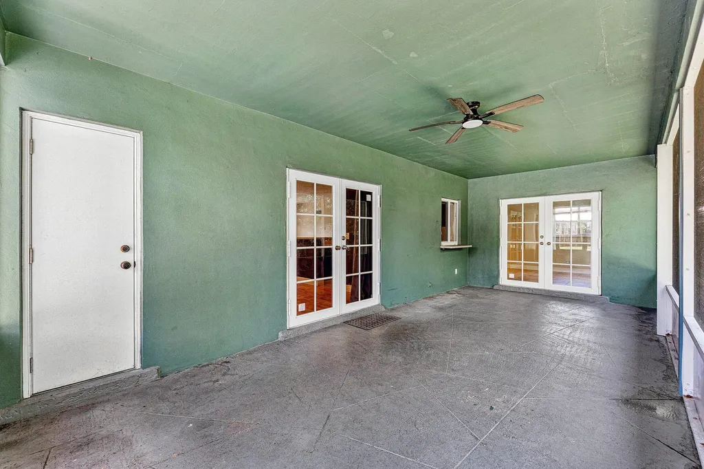 301 SE 3rd Street Deerfield Beach FL 33441