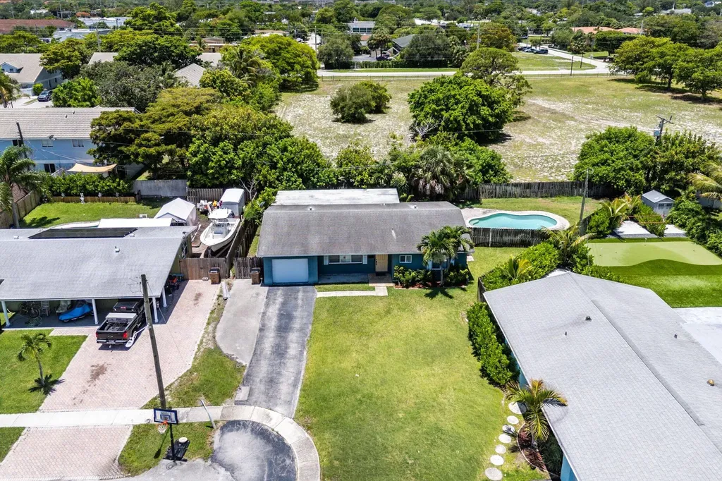 301 SE 3rd Street Deerfield Beach FL 33441