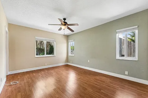301 SE 3rd Street Deerfield Beach FL 33441