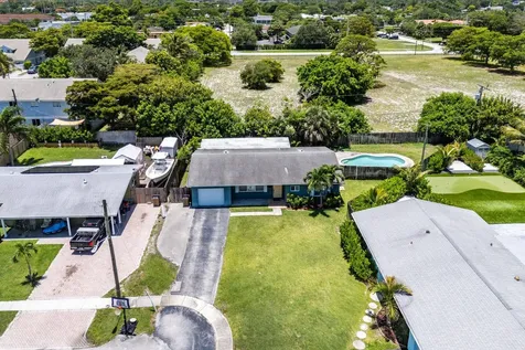 301 SE 3rd Street Deerfield Beach FL 33441