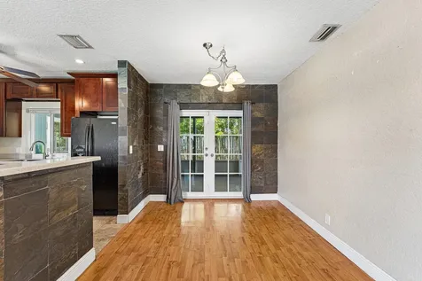 301 SE 3rd Street Deerfield Beach FL 33441