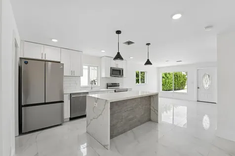 537 NW 2nd Terrace Deerfield Beach FL 33441