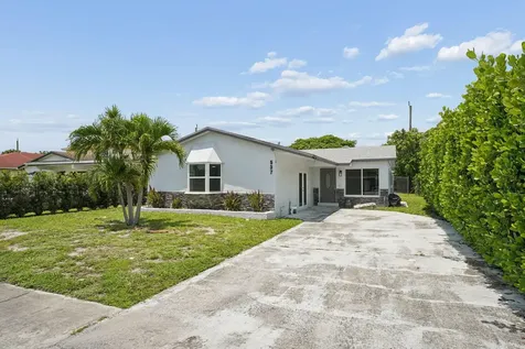 537 NW 2nd Terrace Deerfield Beach FL 33441