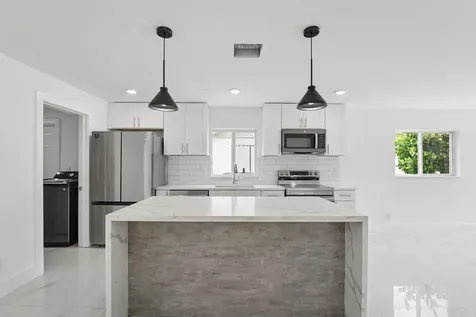 537 NW 2nd Terrace Deerfield Beach FL 33441