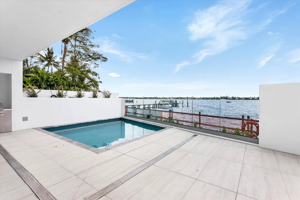 4714 N Flagler Drive West Palm Beach FL 33407