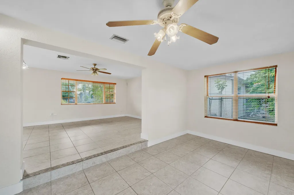 301 N 65th Way Hollywood FL 33024