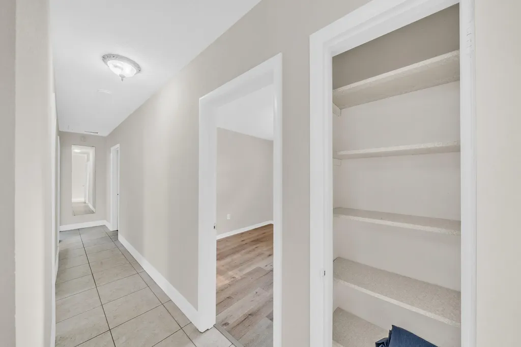 301 N 65th Way Hollywood FL 33024