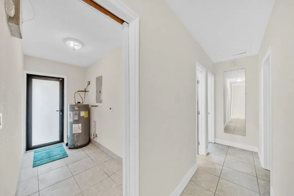 301 N 65th Way Hollywood FL 33024