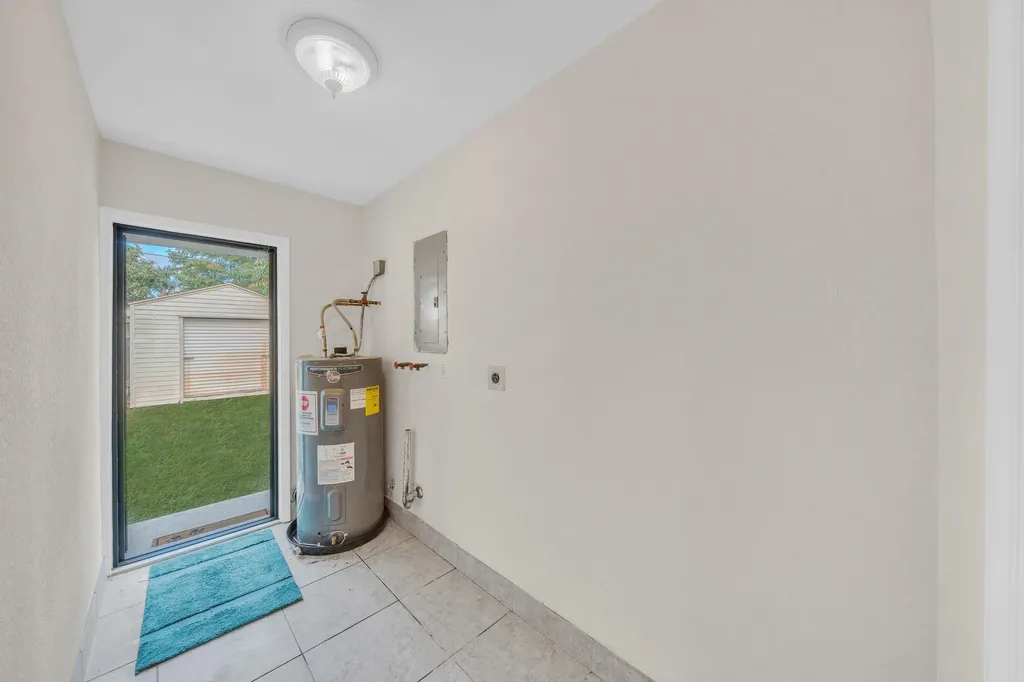301 N 65th Way Hollywood FL 33024