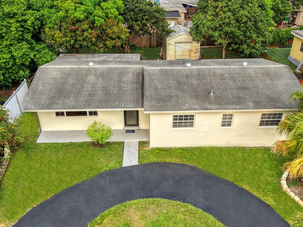 301 N 65th Way Hollywood FL 33024
