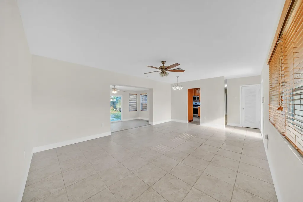 301 N 65th Way Hollywood FL 33024