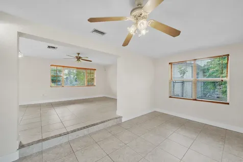 301 N 65th Way Hollywood FL 33024