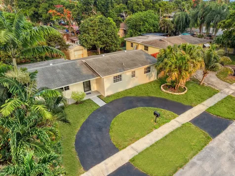 301 N 65th Way Hollywood FL 33024