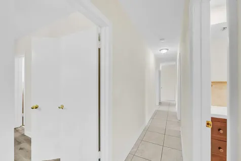 301 N 65th Way Hollywood FL 33024