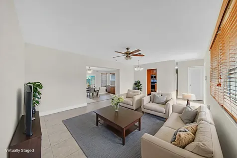 301 N 65th Way Hollywood FL 33024
