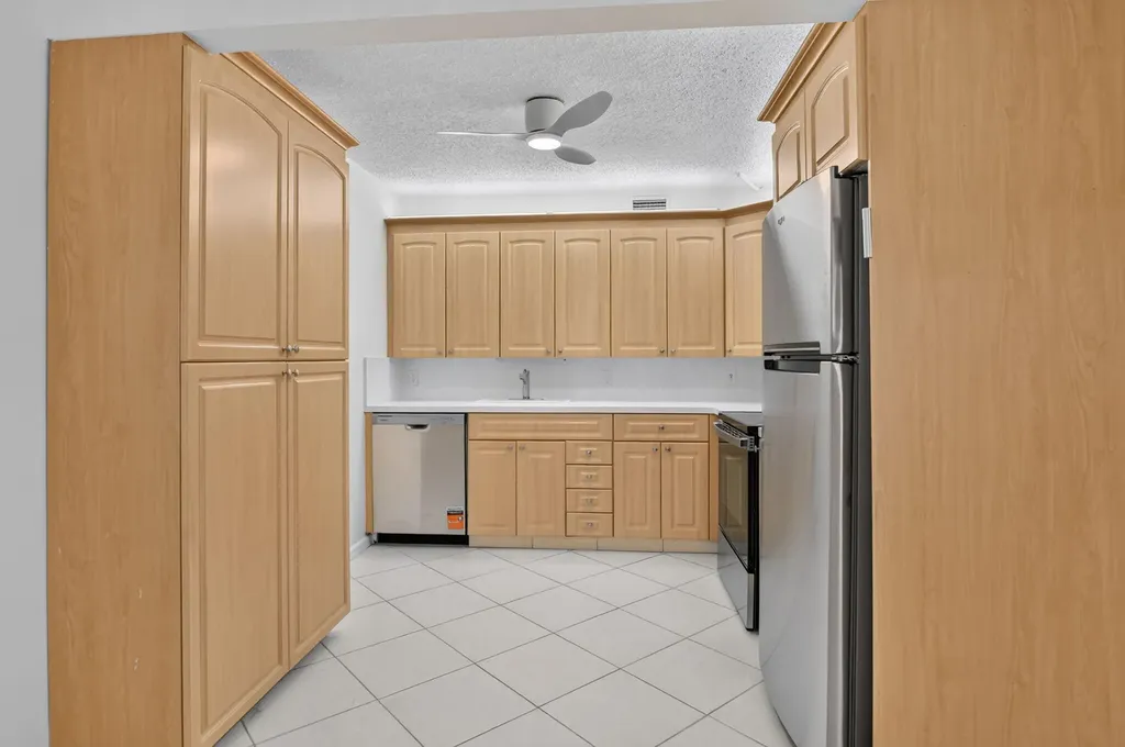 3057 Yarmouth C Boca Raton FL 33434