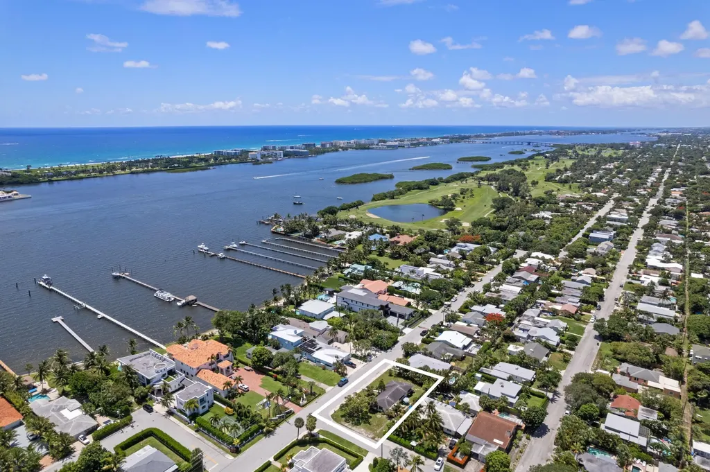 1725 N Lakeside Drive Lake Worth Beach FL 33460