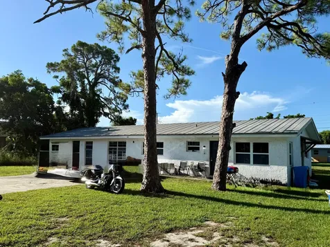 805 S Lake Drive Fort Pierce FL 34982